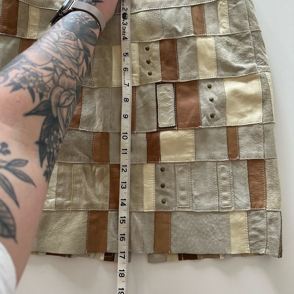 Vintage Y2K Boho Patchwork Suede Leather Cream Gold Mini Skirt 4 Brown - Picture 5 of 10